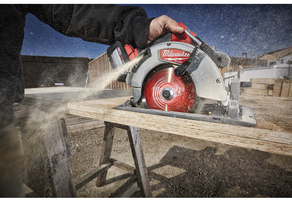 931024-2 Milwaukee 7-1/4 M18 FUEL Cordless Circular Saw, 18.0